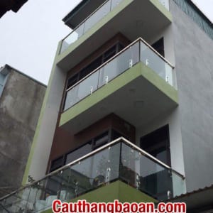 Ban công kính cường lực tại Hà Nội