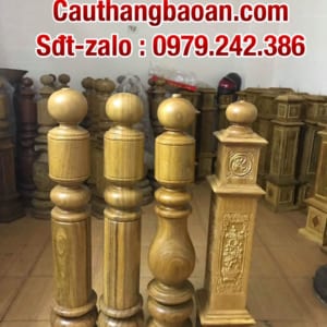 Trụ gỗ cầu thang ở Hà Nội