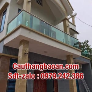 Ban công kính đẹp, lan can kính đẹp