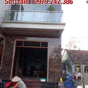 Ban công kính tại Hà Nội