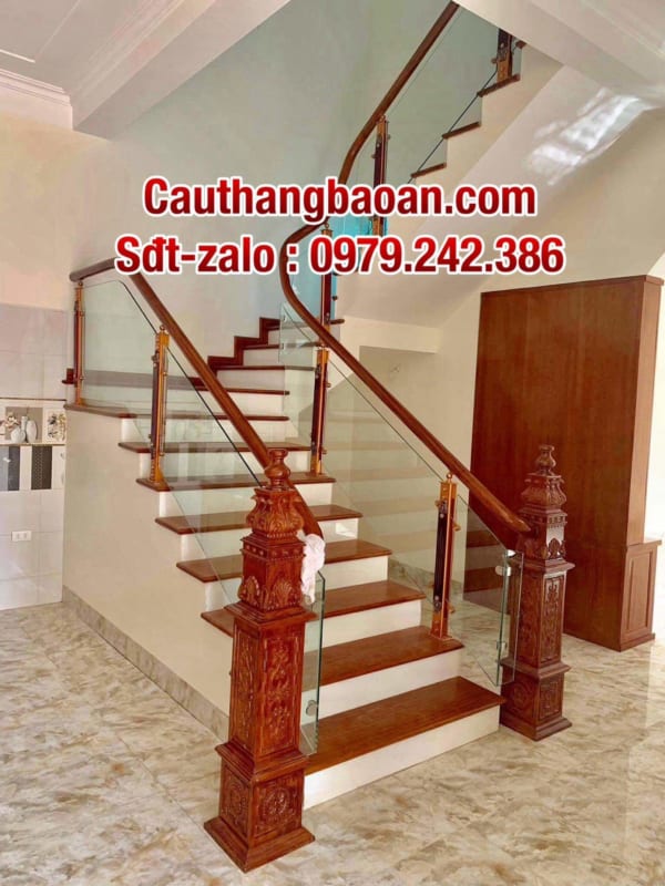 Cầu thang kính, cầu thang kính đẹp, cầu thang kính tay vịn gỗ, cầu thang kính cường lực tại Hà Nội, lan can kính cường lực đẹp