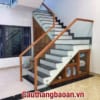 Cầu thang kính gỗ đẹp tại Hà Nội, Cầu thang lan can kính cường lực