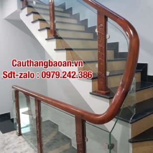 Cầu thang kính gỗ tại Hà Nội, Lan can cầu thang kính đẹp