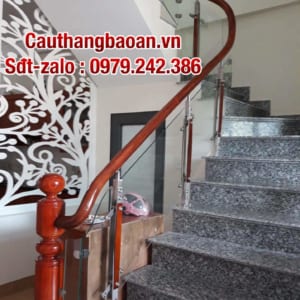 Cầu thang kính lan can kính gỗ đẹp hiện đại