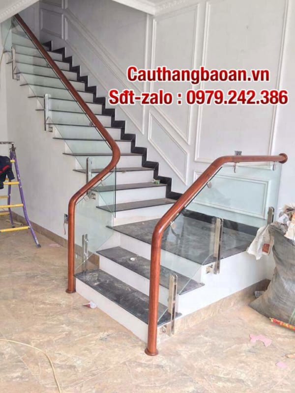 Cầu thang gỗ kính tại Hà Nội, Báo giá lan can cầu thang gỗ kính