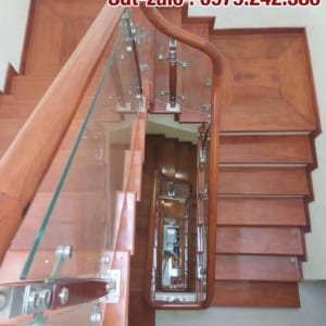 Cầu thang kính cường lực, Lan can cầu thang kính đẹp