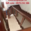 Cầu thang kính đẹp tay vịn gỗ, Cầu thang kính giá bao nhiêu