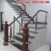 Báo giá cầu thang kính, Cầu thang kính tay vịn gỗ