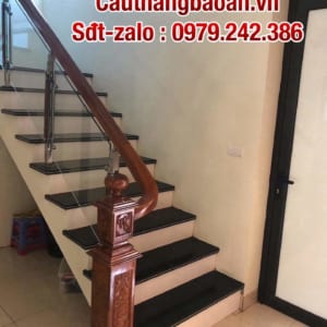 Cầu thang gỗ kính tại Hà Nội, Cầu thang lan can kính