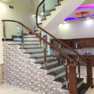 Cầu thang kính, Lan can cầu thang kính gỗ đẹp