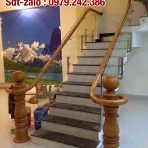 Cầu thang kính đẹp tay vịn gỗ, Thi công uy tín chuyên nghiệp