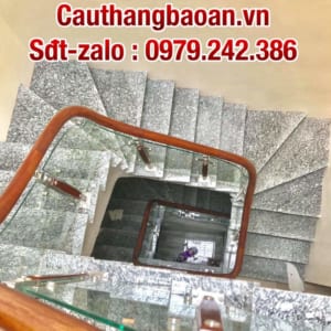 Cầu thang kính tay vịn gỗ đẹp tại Hà Nội, Các mẫu cầu thang kính cường lực