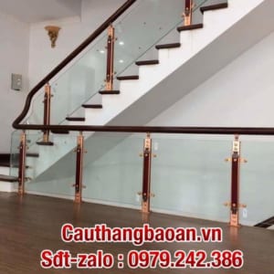 Cầu thang kính cường lực tay vịn gỗ giá bao nhiêu, Cầu thang kính đẹp tại Hà Nội