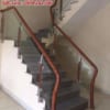 Cầu thang kính lan can kính cường lực hiện đại tại Hà Nội