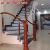 Cầu thang lan can kính tay vịn gỗ tại Hà Nội, Cầu thang kính cường lực đẹp
