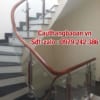 Mẫu cầu thang kính, Mẫu cầu thang kính tay vịn gỗ đẹp