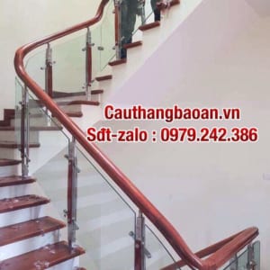 Cầu thang kính lan can kính cường lực