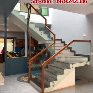 Cầu thang kính đẹp, Cầu thang kính hiện đại