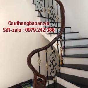Cầu thang sắt gỗ đẹp tại Hà Nội, Cầu thang lan can sắt nghệ thuật