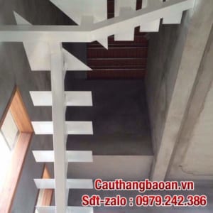 Cầu thang xương cá đẹp, Cầu thang xương cá mặt bậc gỗ