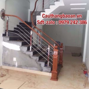 Cầu thang inox tay vịn gỗ, Lan can cầu thang inox tay vịn gỗ