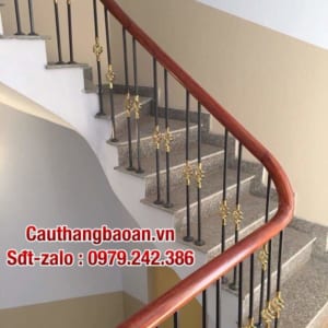 Cầu thang sắt đẹp, Cầu thang sắt gỗ Hà Nội