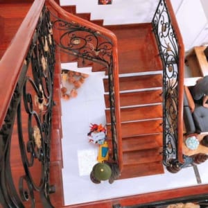 Cầu thang lan can sắt nghệ thuật Hà Nội