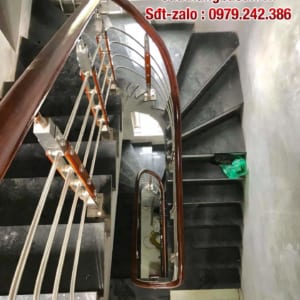 Cầu thang inox gỗ, Báo giá cầu thang inox tay vịn gỗ