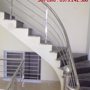 Cầu thang lan can inox đẹp tay vịn inox