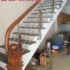 Báo giá cầu thang inox tay vịn gỗ đẹp hiện đại