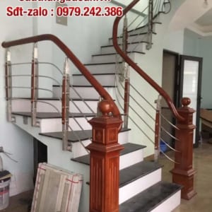 Cầu thang inox lan can inox tay vịn gỗ
