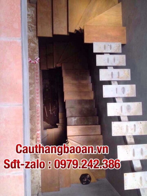 Báo giá cầu thang xương cá, Cầu thang xương cá tại Hà Nội