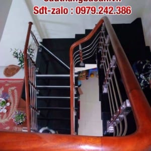 Cầu thang inox tay vịn gỗ, Lan can cầu thang inox