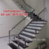 Cầu thang gỗ kính, Cầu thang gỗ kính đẹp, Cầu thang kính cường lực ở Hà Nội, Lan can kính tay vịn inox