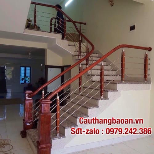 Báo giá cầu thang inox đẹp, Cầu thang inox tay vịn gỗ