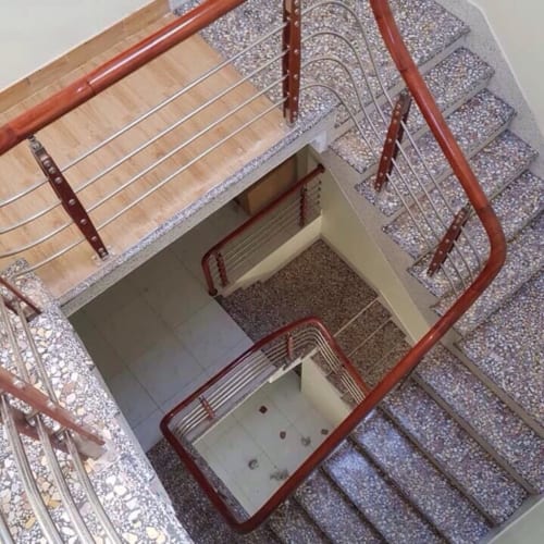 Báo giá cầu thang inox đẹp tay vịn gỗ, Cầu thang inox tại Hà Nội