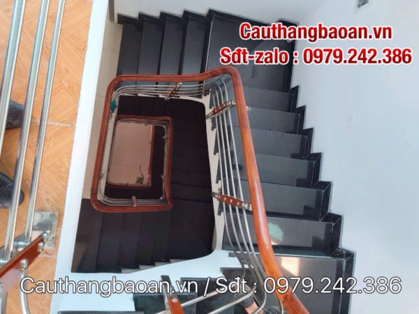 Cầu thang inox đẹp tay vịn gỗ, Lan can cầu thang inox tại Hà Nội