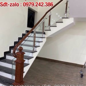 Cầu thang kính tại Hà Nội, Mẫu cầu thang kính đẹp hiện đại