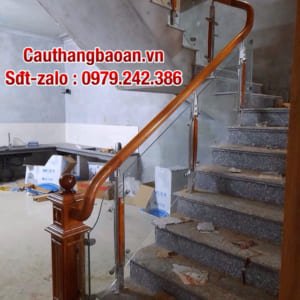 Báo giá cầu thang kính tay vịn gỗ, Cầu thang kính đẹp nhất năm 2020