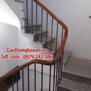 Tổng hợp các mẫu cầu thang sắt tay vịn gỗ , Cầu thang lan can sắt nghệ thuật, Cầu thang sắt mỹ thuật tại Hà Nội