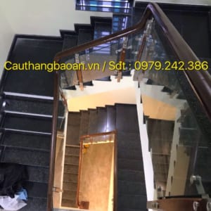 Lan can cầu thang kính gỗ đẹp, Lan can cầu thang kính đẹp tại Hà Nội