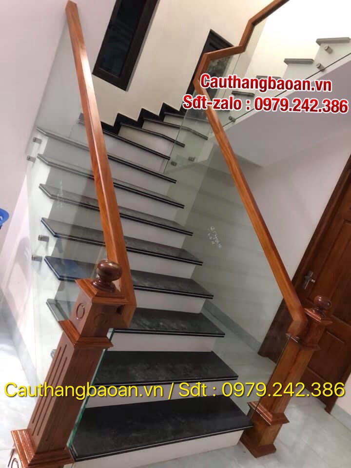 LAN CAN CẦU THANG KÍNH CƯỜNG LỰC TAY VUÔNG