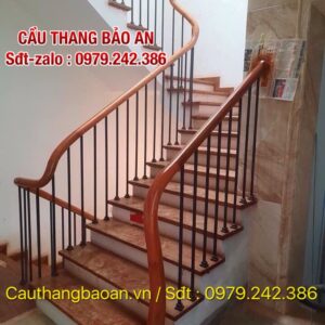 Lan can cầu thang sắt tay vịn gỗ tại Hà Nội, Lan can cầu thang sắt mỹ thuật đẹp