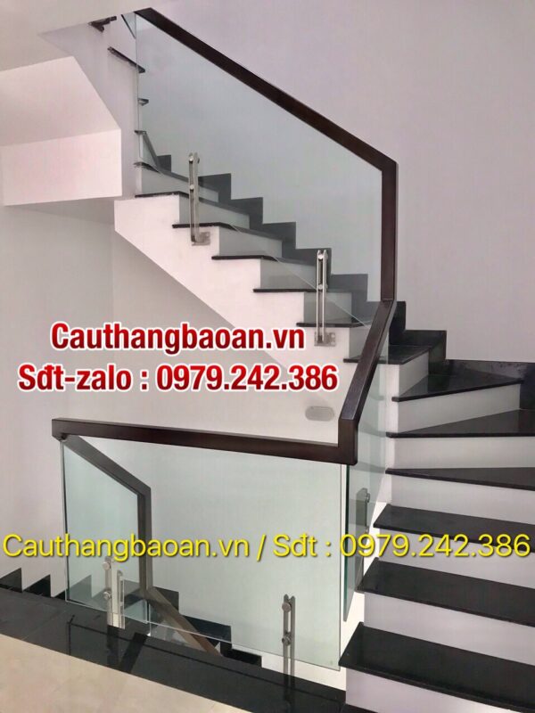 CẦU THANG KÍNH CƯỜNG LỰC TẠI THANH XUÂN HÀ NỘI