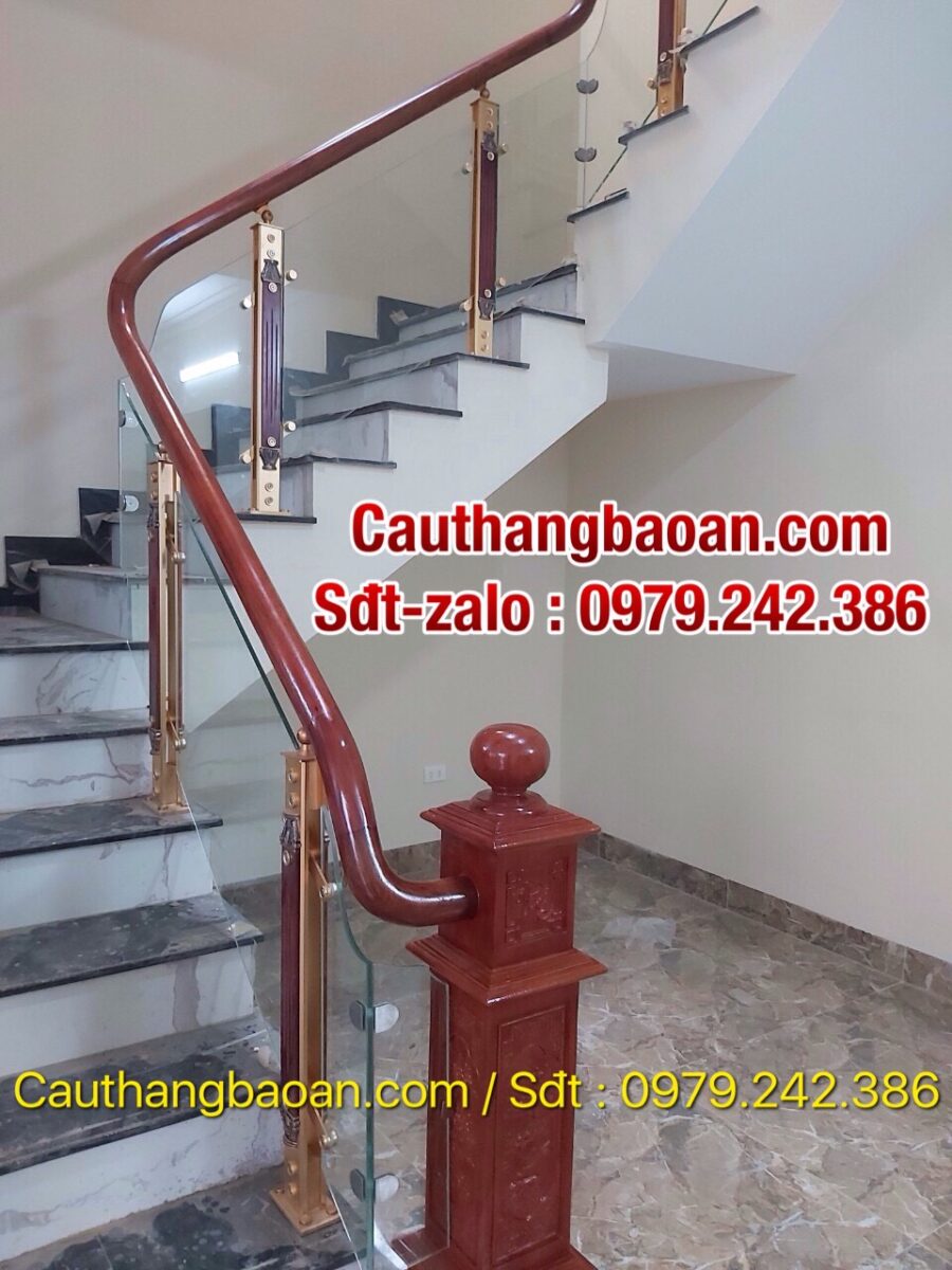 CẦU THANG KÍNH TAY VỊN GỖ TẠI HOÀI ĐỨC HÀ NỘI