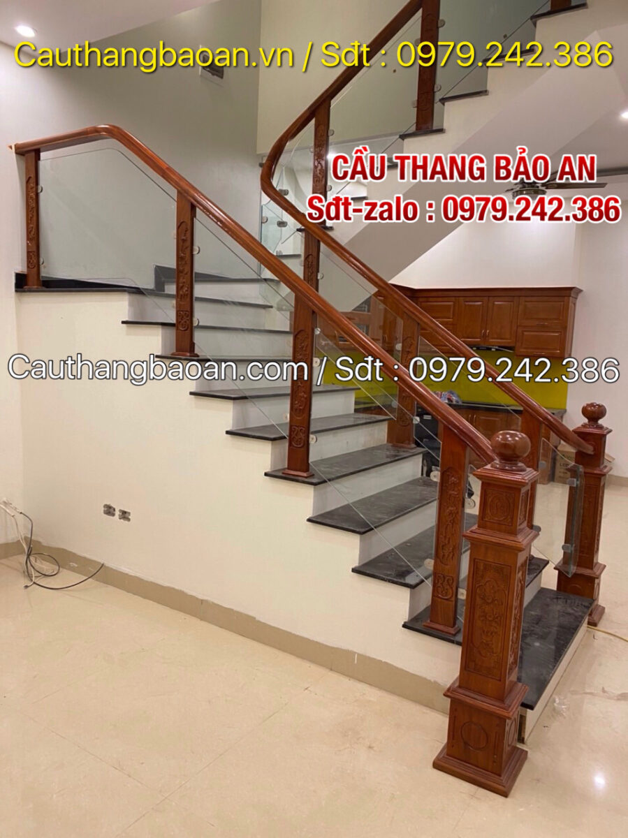 CẦU THANG KÍNH TAY VỊN GỖ TẠI THANH TRÌ HÀ NỘI