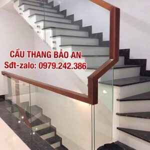 Cầu Thang Kính Đẹp Tay Vịn Gỗ . Mẫu Lan Can Cầu Thang Kính Cường Lực