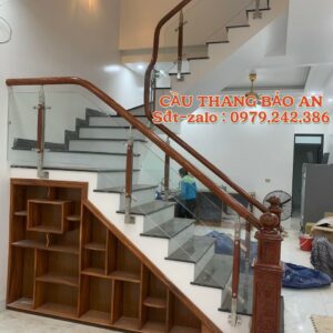 CẦU THANG KÍNH ĐẸP TẠI HÀ NỘI . MẪU CẦU THANG KÍNH CƯỜNG LỰC ĐẸP