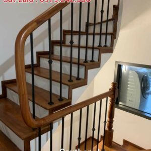 CẦU THANG SẮT ĐẸP TAY VỊN GỖ. LAN CAN CẦU THANG SẮT TẠI HÀ NỘI
