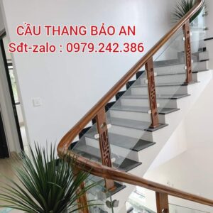 CẦU THANG GỖ KÍNH ĐẸP TẠI HÀ NỘI . MẪU CẦU THANG KÍNH ĐẸP HIỆN ĐẠI